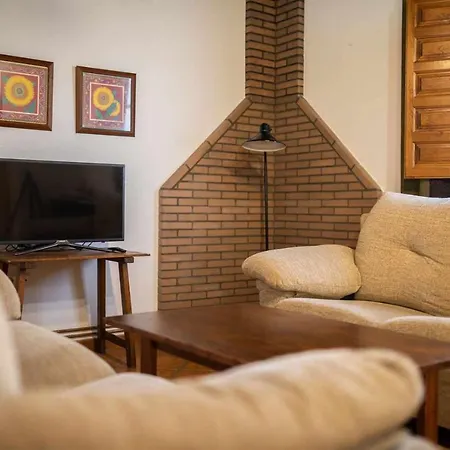 Casa Ernesto. Piscina Climatizada, Porche Y Garaje Vakantiehuis *