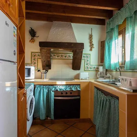 Casa Ernesto Piscina Climatizada Porche Y Garaje Holiday home *