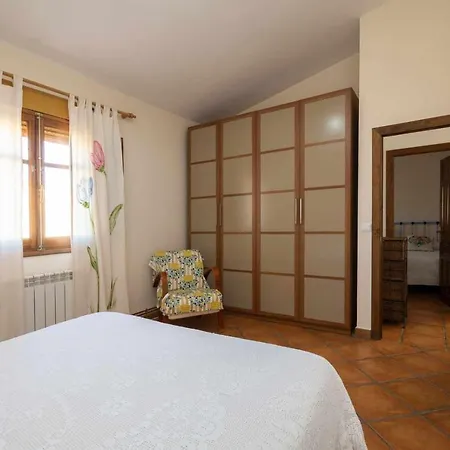 Casa Ernesto. Piscina Climatizada, Porche Y Garaje 別荘