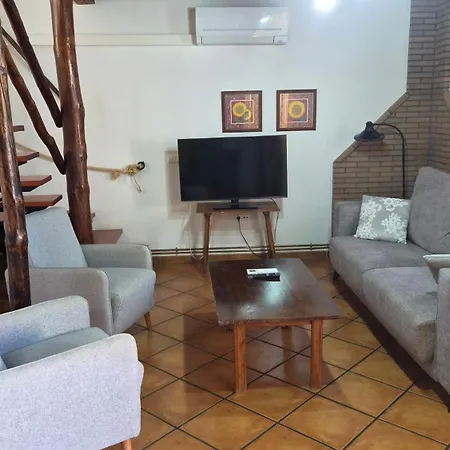 Casa Ernesto. Piscina Climatizada, Porche Y Garaje 別荘 *