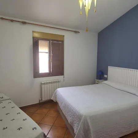 Casa Ernesto. Piscina Climatizada, Porche Y Garaje 別荘