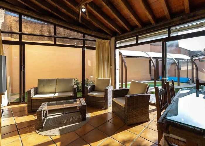 別荘 Casa Ernesto Piscina Climatizada, Porche Y Garaje